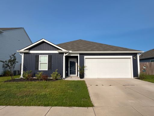 Discover a well-appointed 3-bedroom, 2-bath home in Leland, NC