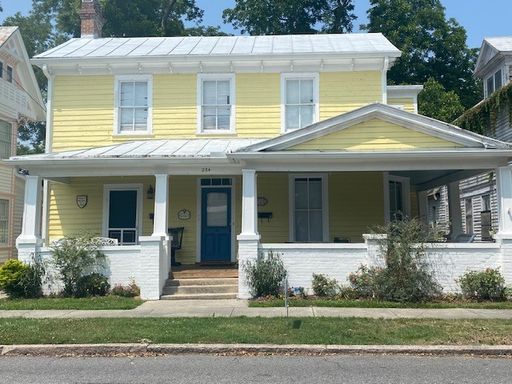 Great 2 bedroom 1 Bath Apt Downtown