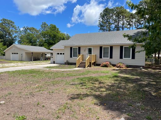 3 Bedroom 2 Bath house in Boiling Springs with Workshop/Garage