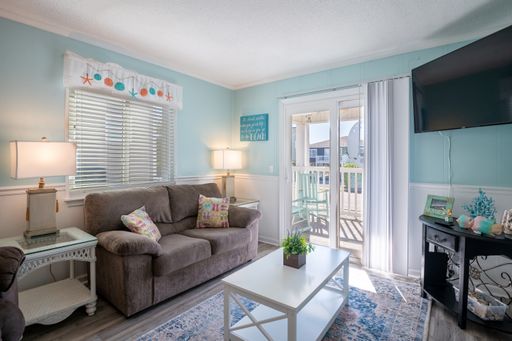 OFF-SEASON MONTHLY RENTAL WILL HELP WITH THOSE WINTER BLUES
