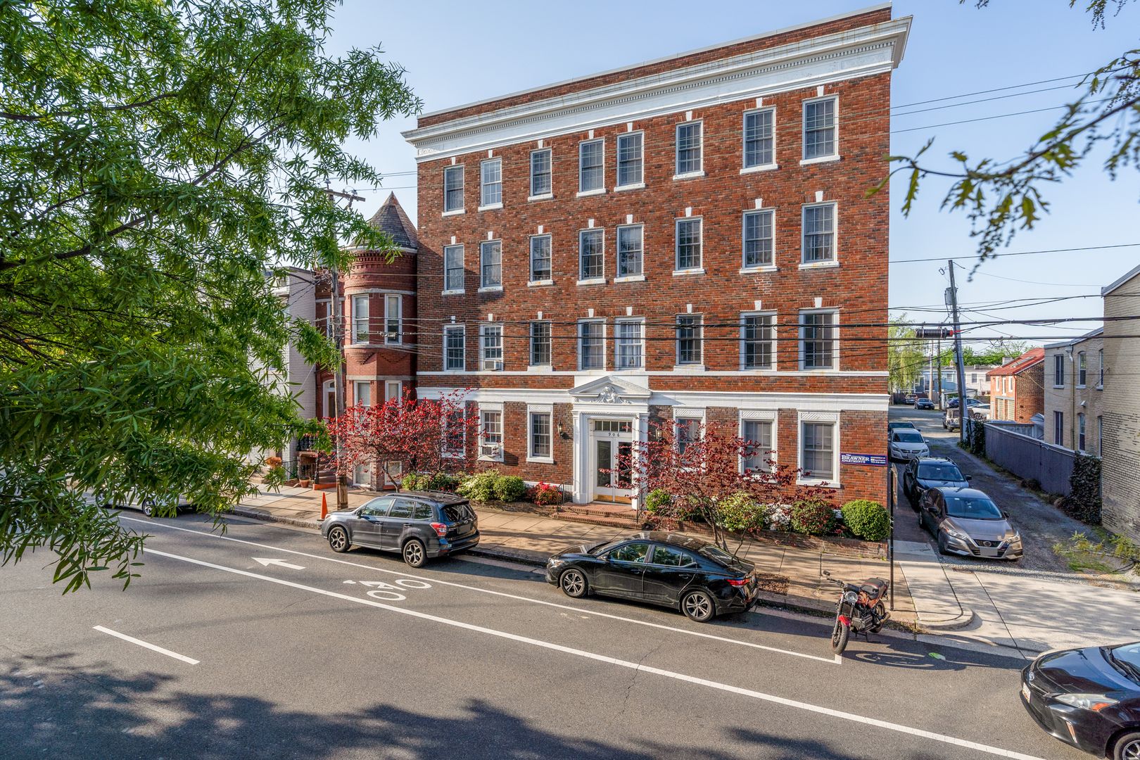 Alexandria Apartment: 906 Prince Street