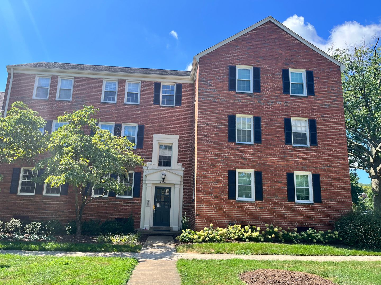 Alexandria Condo: 6510 Potomac Avenue C2
