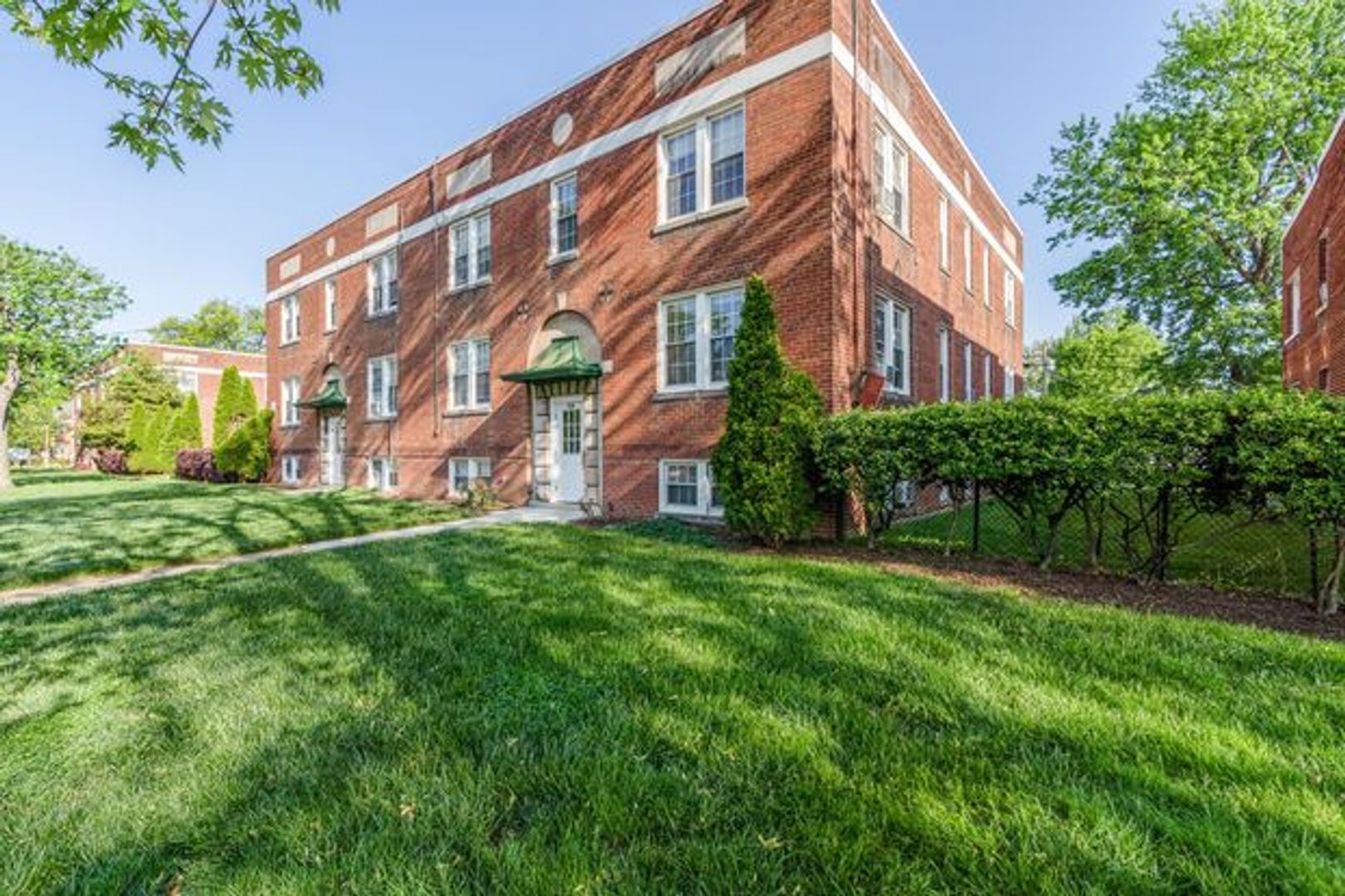 Alexandria Apartment: 400-426 E. Glendale St.