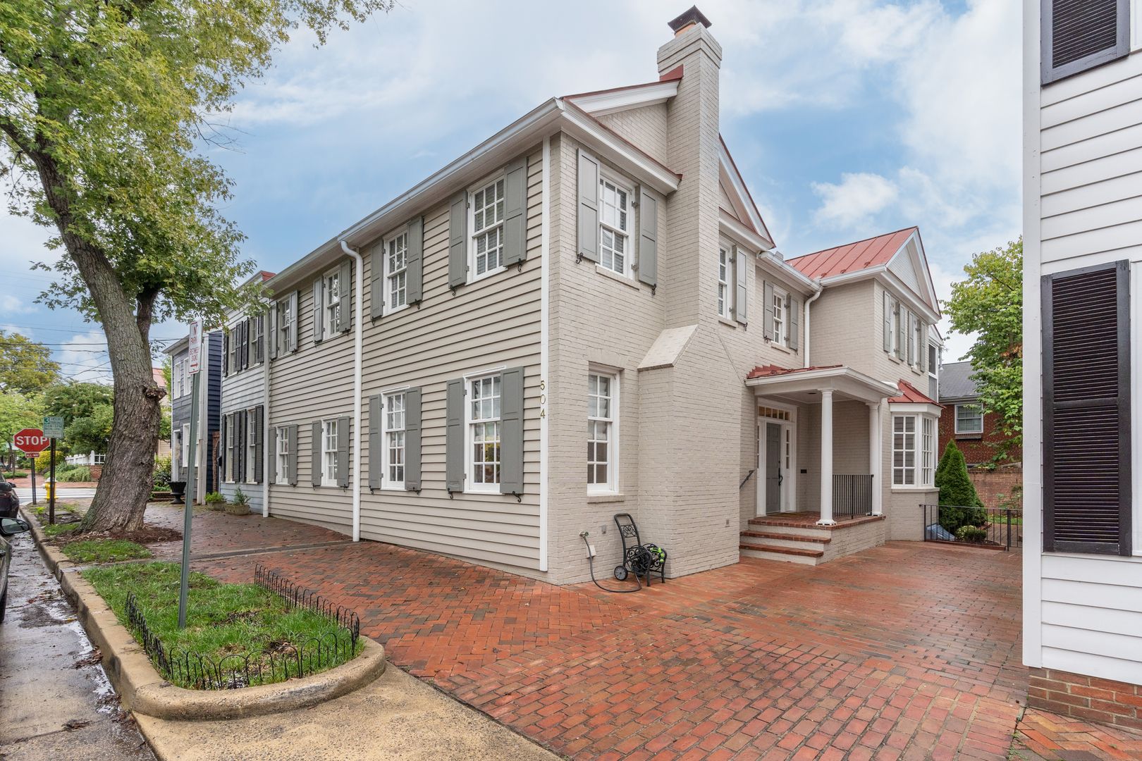 Alexandria Townhome: 504 S Pitt Street