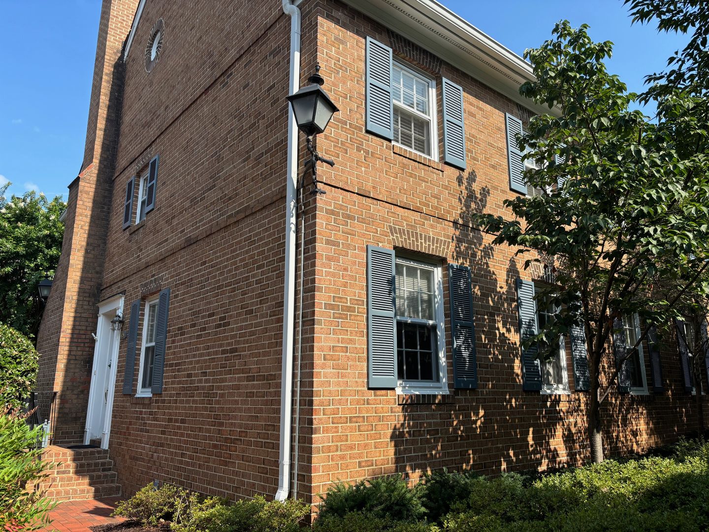 Alexandria Townhome: 1037 N Pitt Street