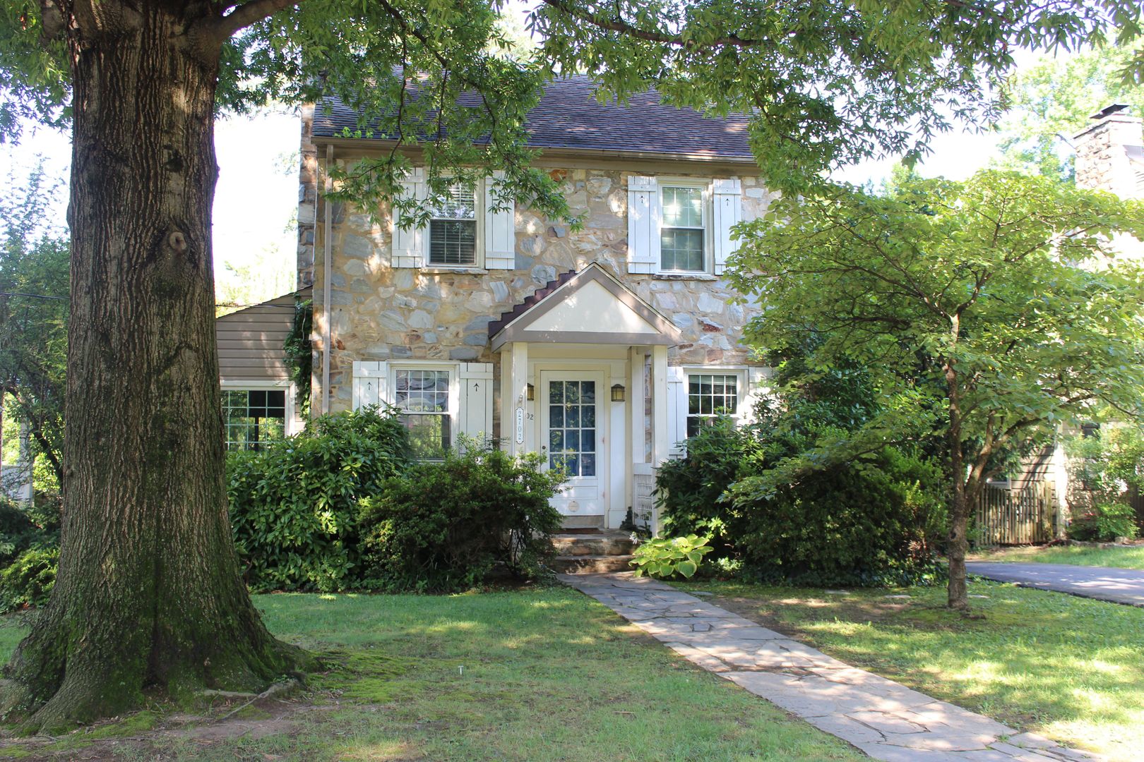 Alexandria House: 2702 Ridge Road Drive