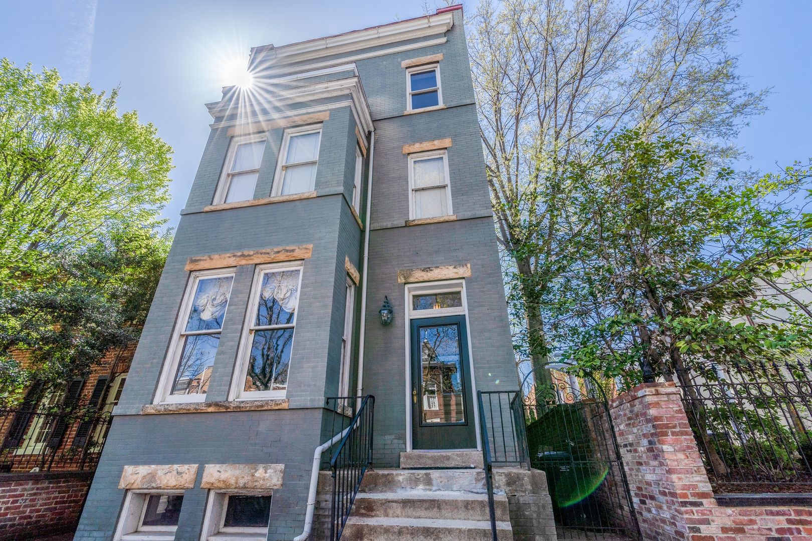 Alexandria Apartment: 219 S. St. Asaph Street