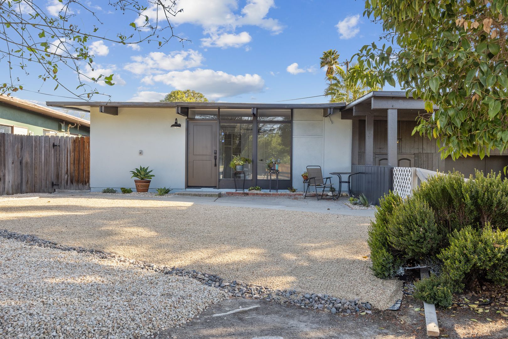 Paso Robles Multiplex: 528-530 Creston Rd.