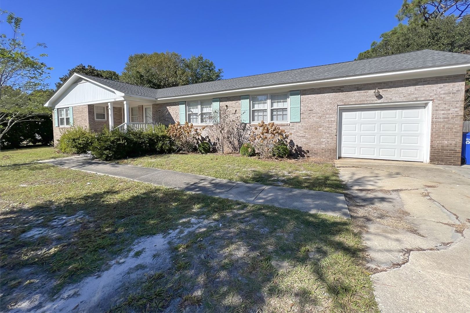 Wilmington House: 46 S. Cardinal Dr.