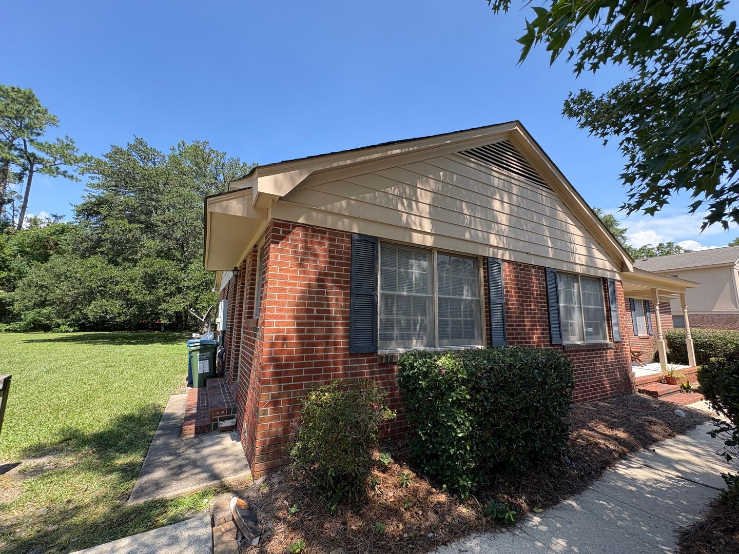 Wilmington House: 716 Montclair Dr