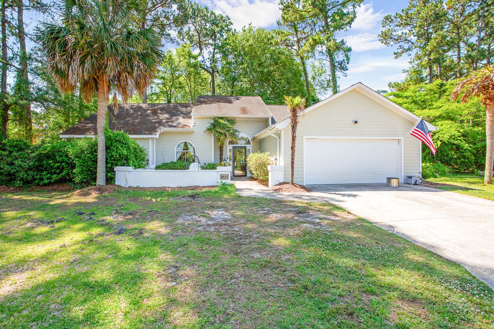 Wilmington House: 6427 Green Arbor Lane