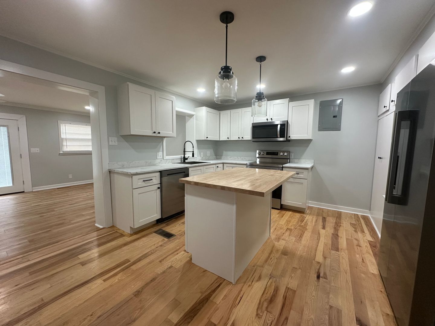 Wilmington House: 406 N Kerr Ave #A