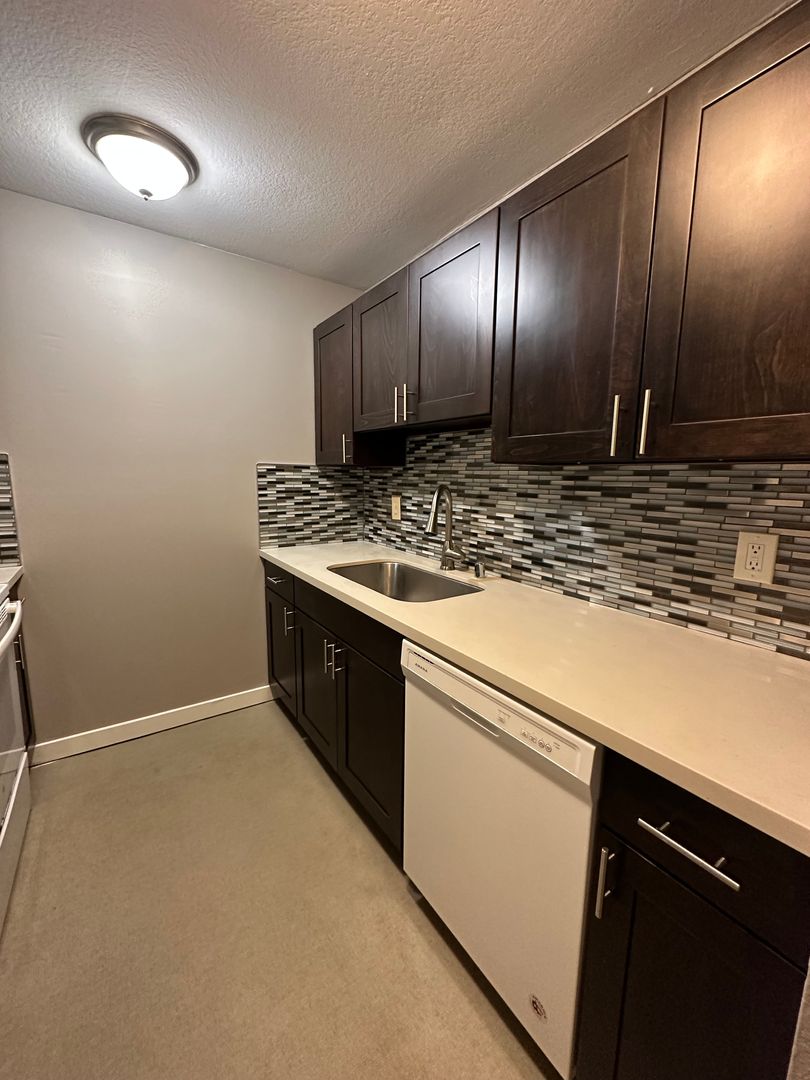 Seattle Apartment: 13437 Greenwood Ave N