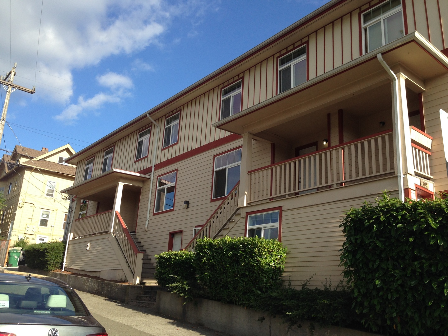 Seattle Apartment: 1401-1409  NE 56th St