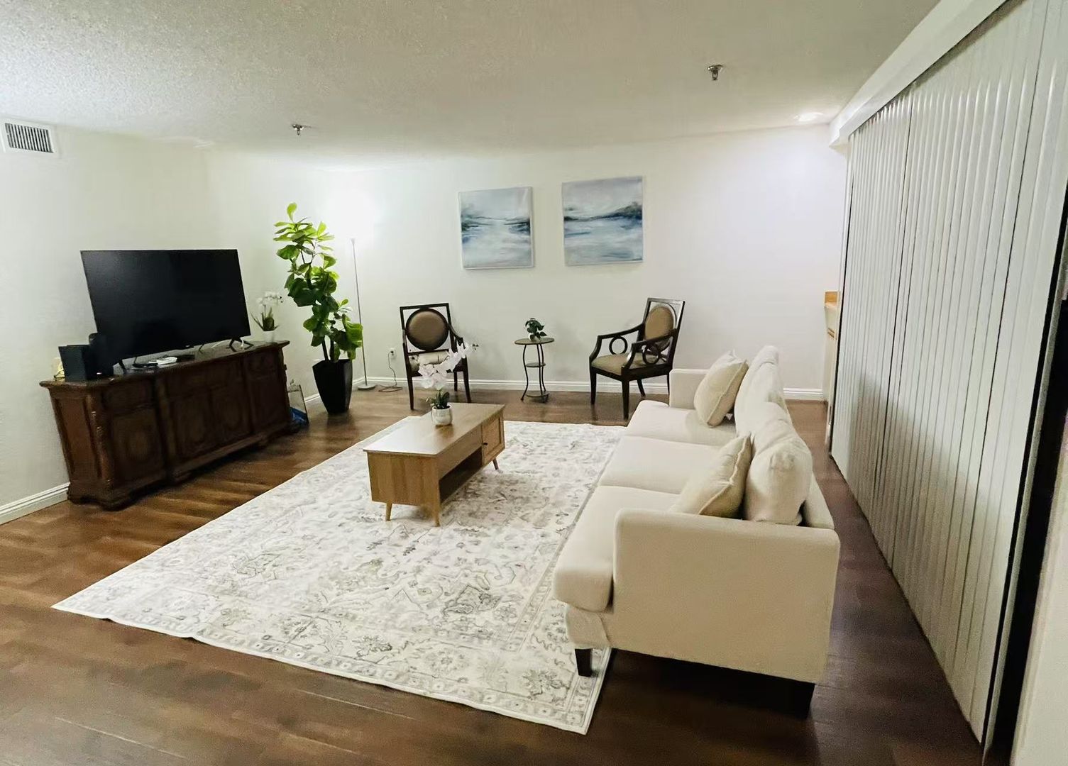 Pasadena Condo: 70 N. Catalina Ave.