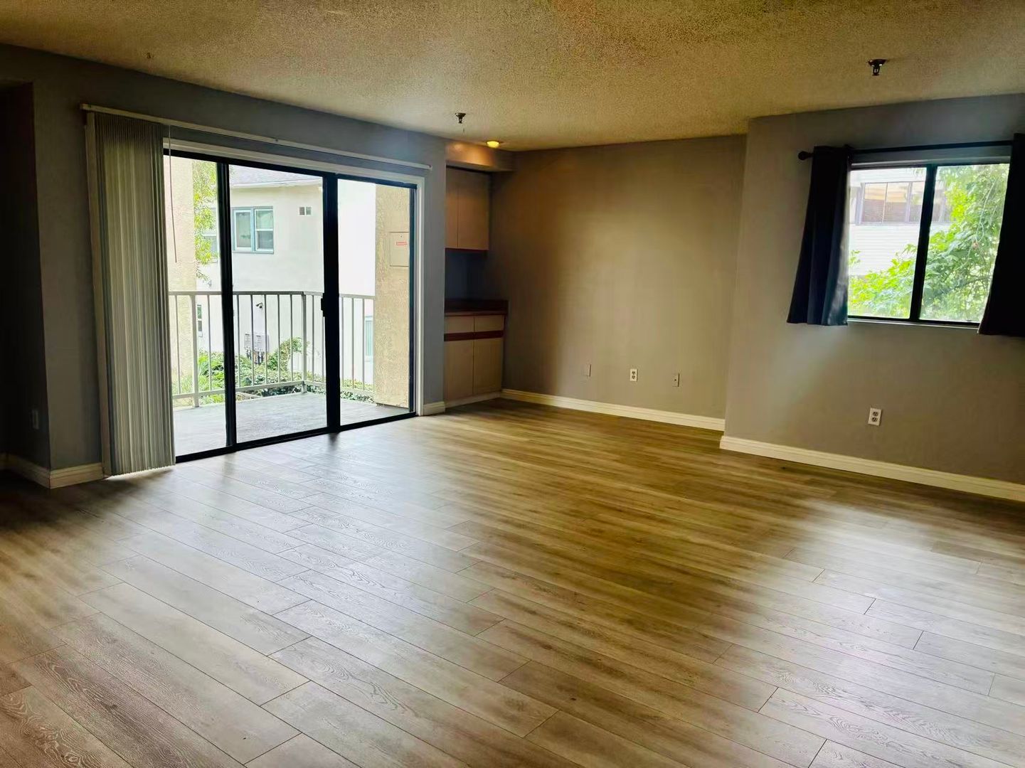 Pasadena Condo: 70 N. Catalina Ave.
