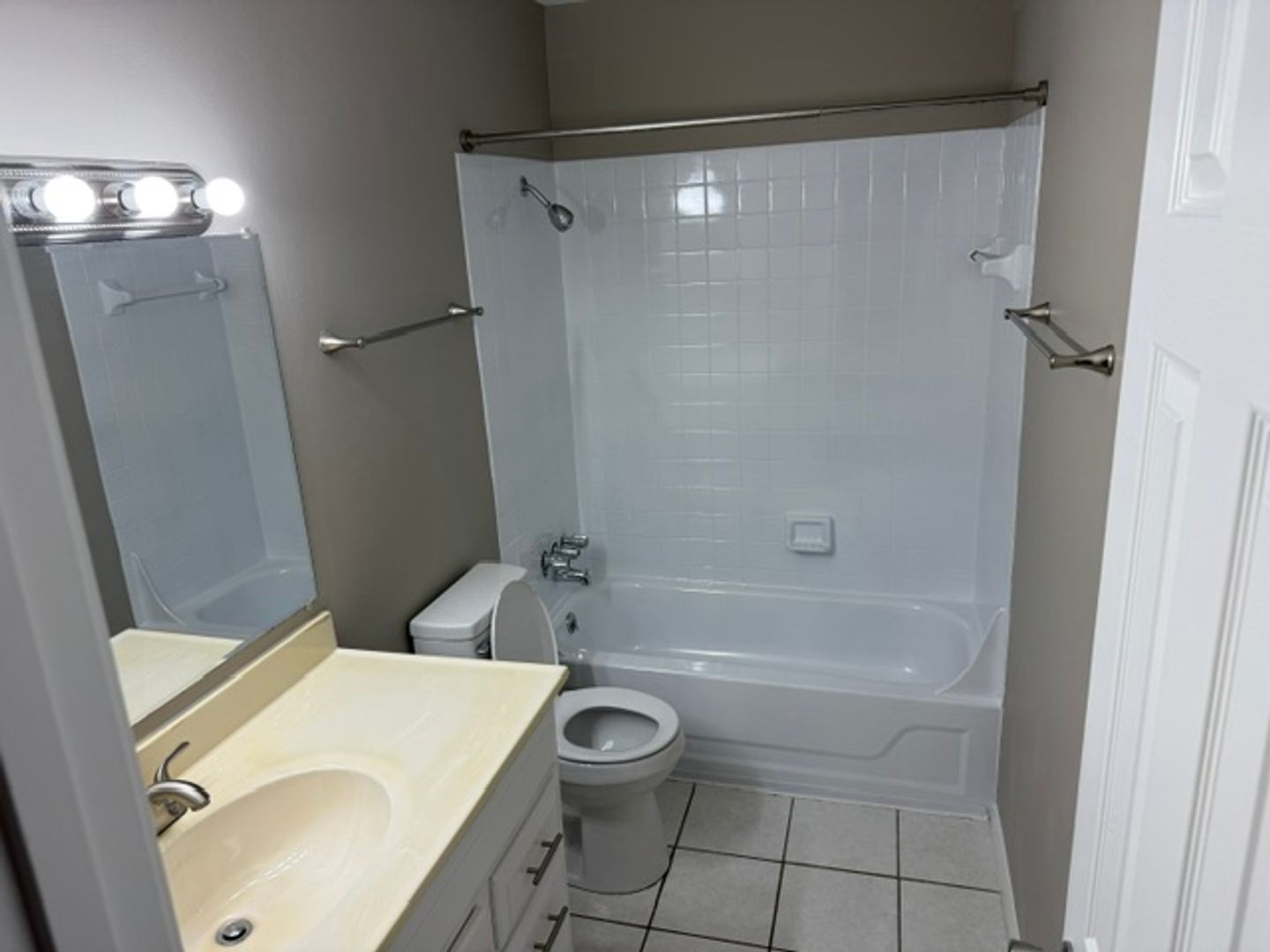 Chattanooga House: 900 Mountain Creek Rd