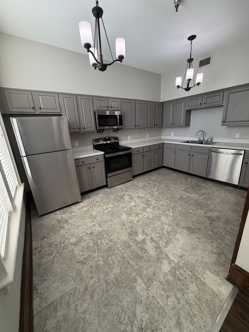 Chattanooga Apartment: 622 Georgia Ave