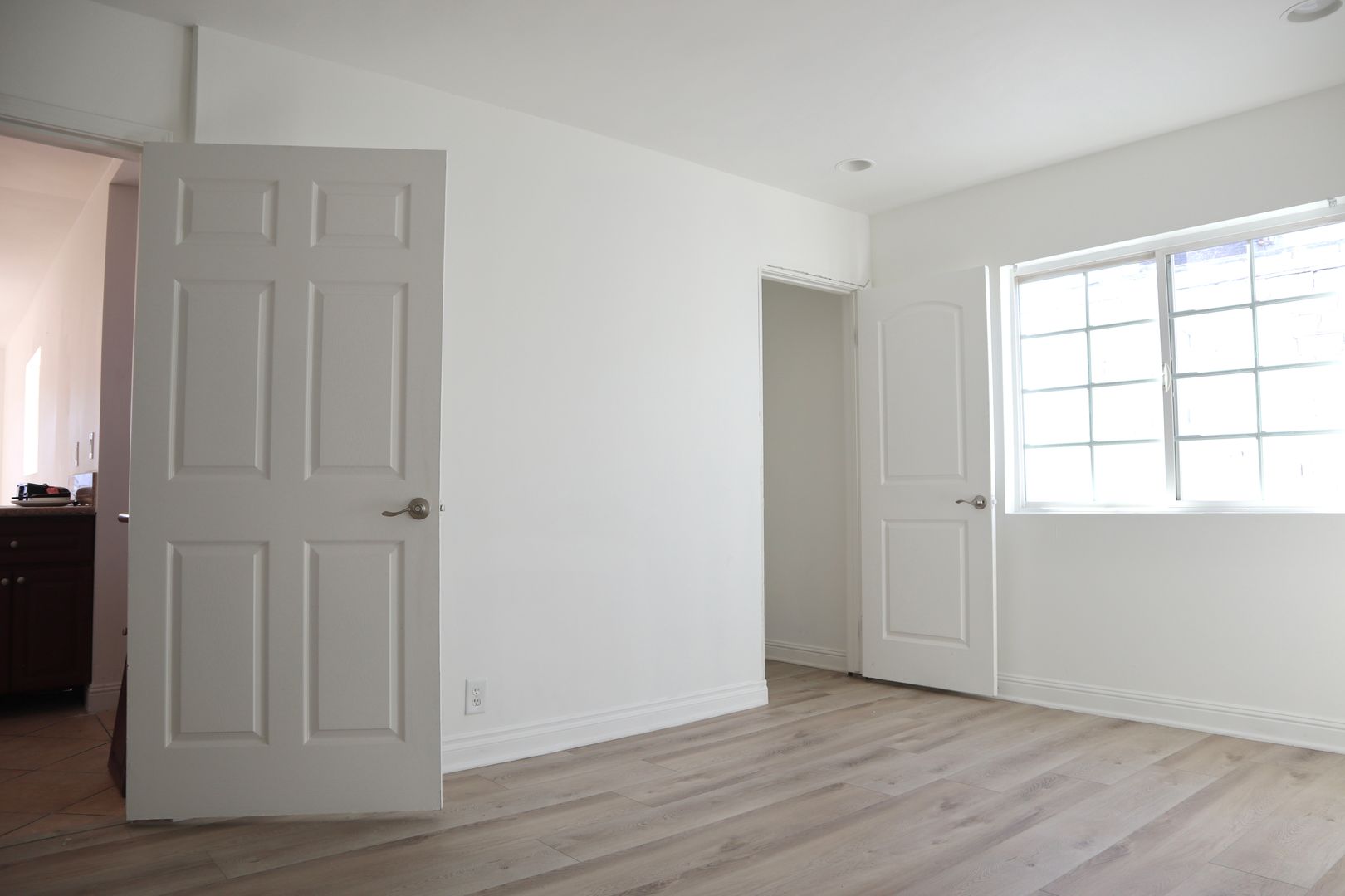 Los Angeles Apartment: 8655 W. Pico Blvd