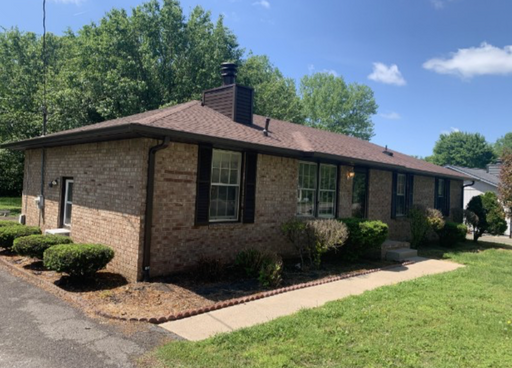 Renovated Hendersonville Home with Charm! – photo 1