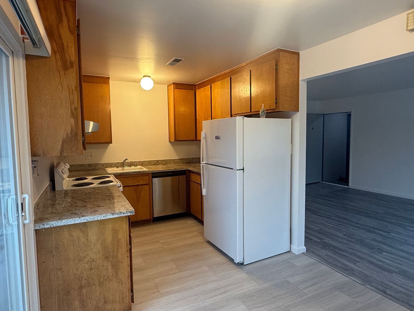 El Cerrito Apartment: 3251 Santa Clara Ave.