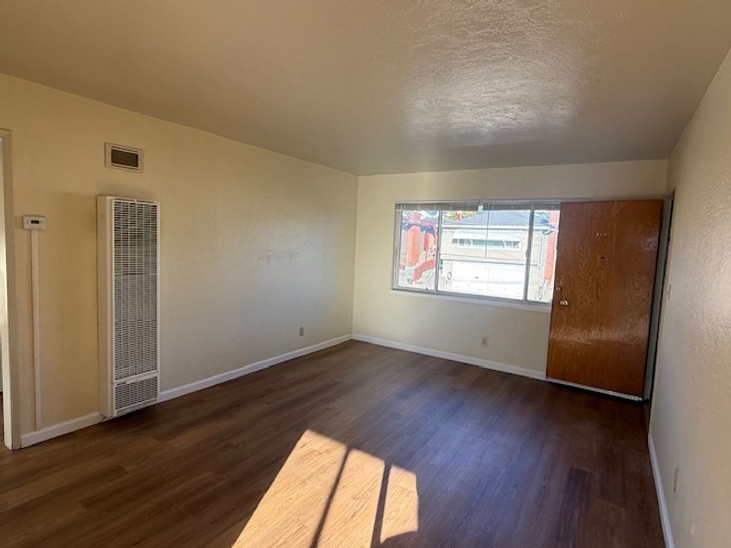 Richmond Apartment: 311 Carlston St