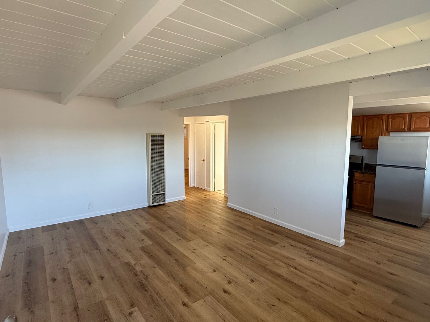 El Cerrito Apartment: 5300 School St.