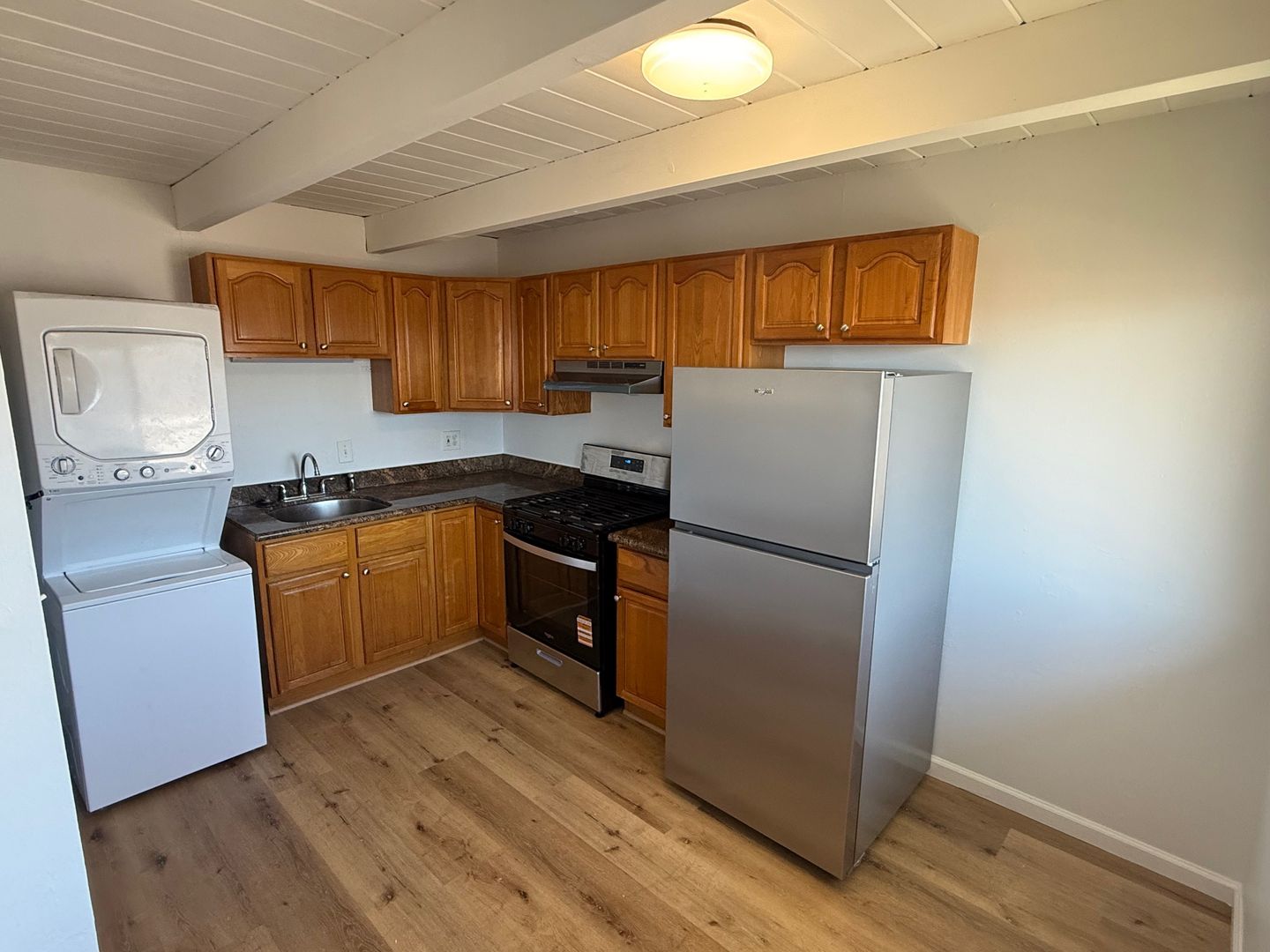 El Cerrito Apartment: 5300 School St.