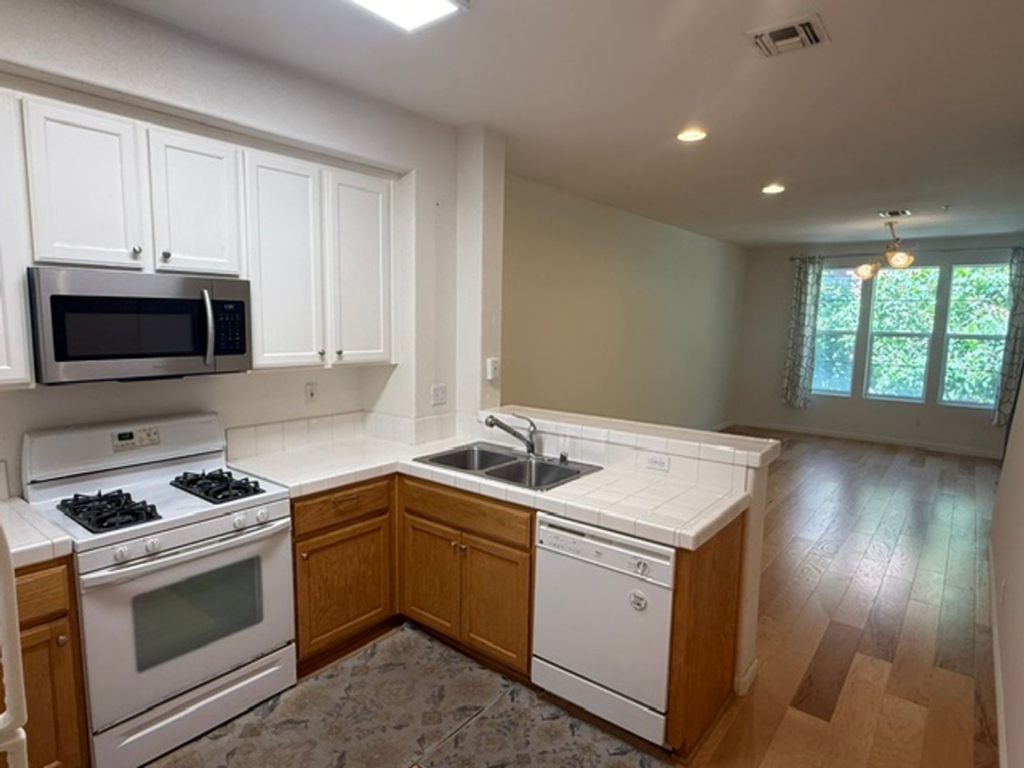 Richmond House: 448 Marina Way