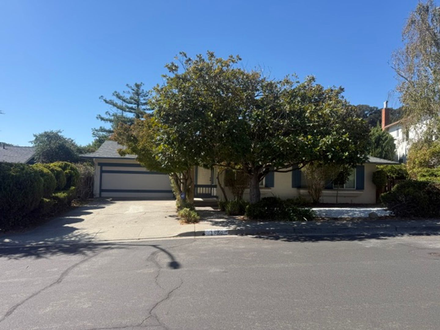 Pinole House: 1980 Galbreth Rd