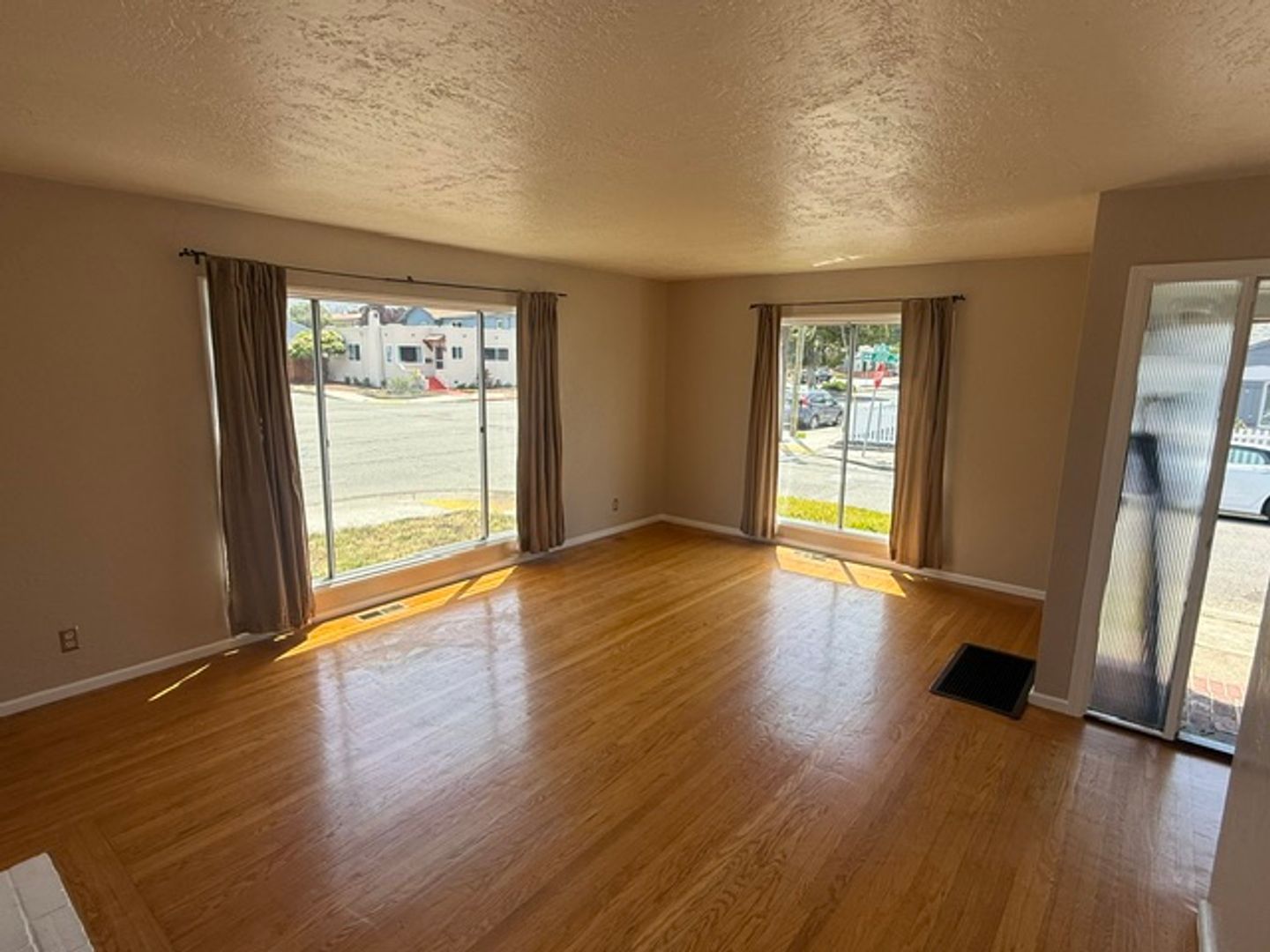 Richmond House: 5925 San Jose Ave.