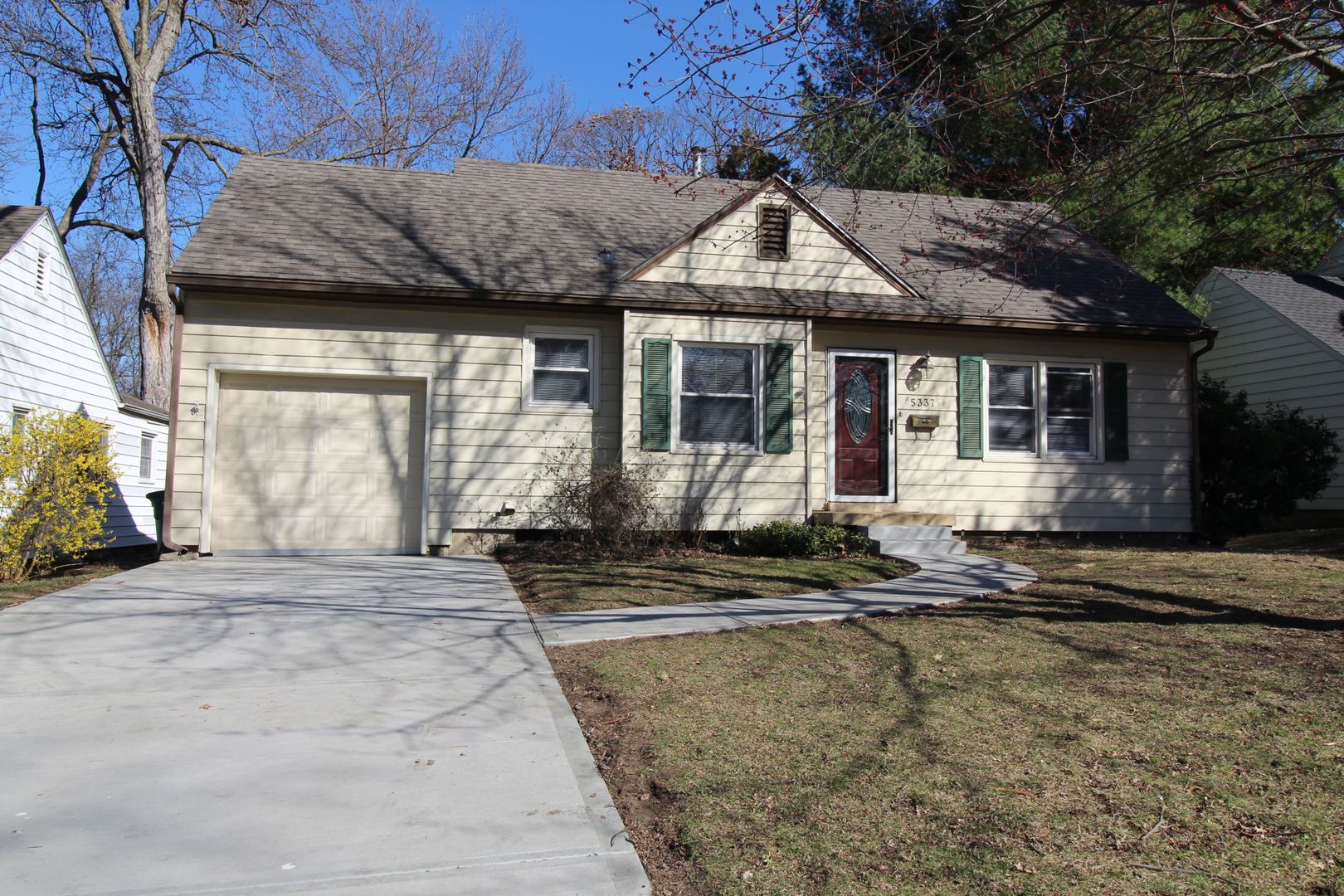 ROELAND PARK House: 5337 JUNIPER DRIVE