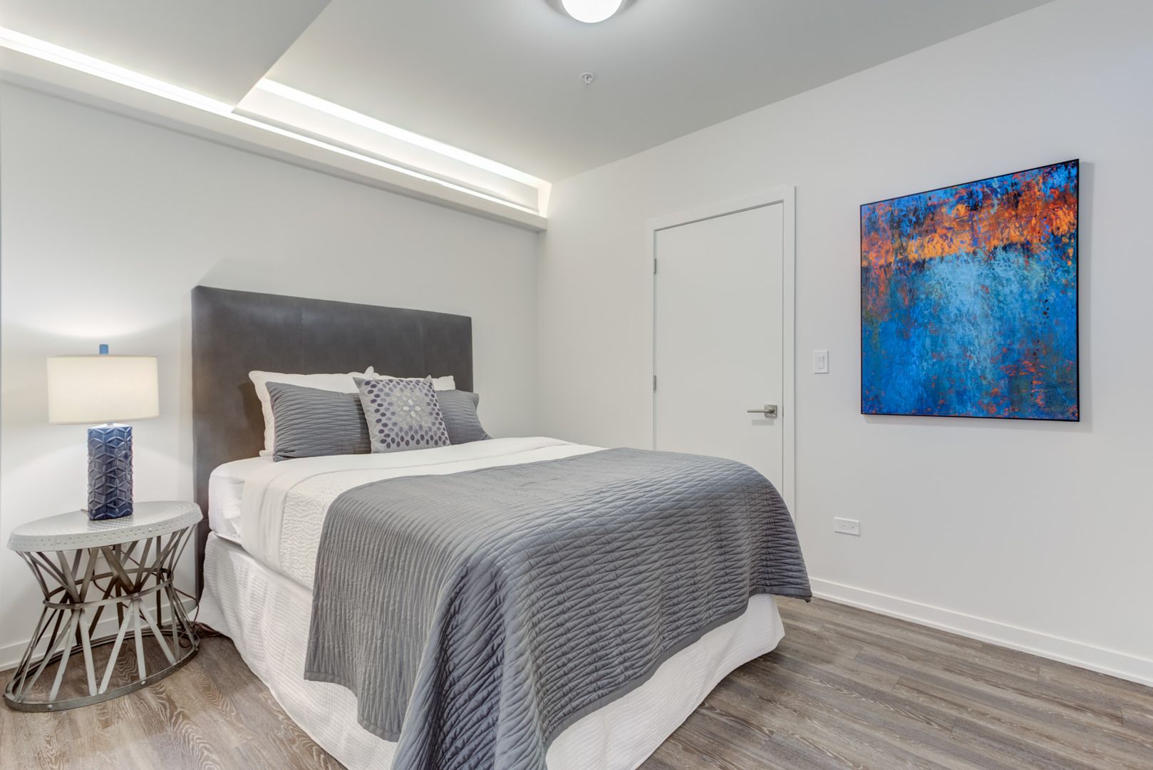 Chicago Apartment: 1325 N Wells St