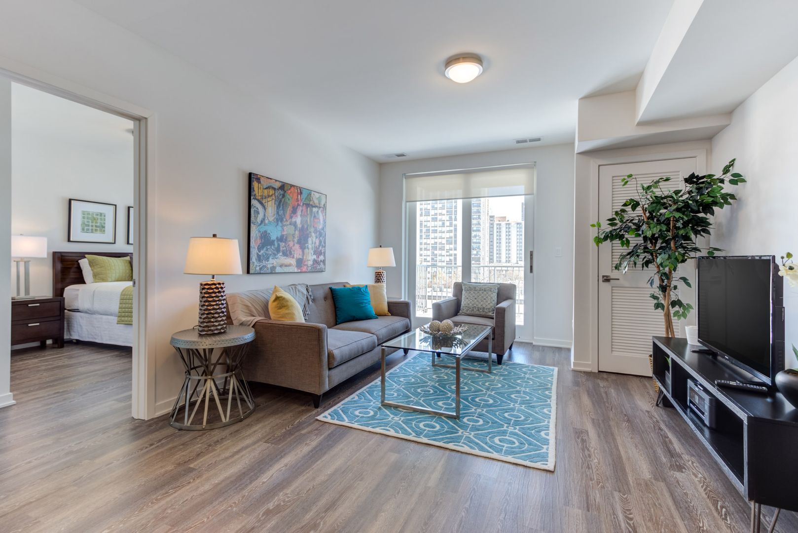 Chicago Apartment: 1325 N Wells St