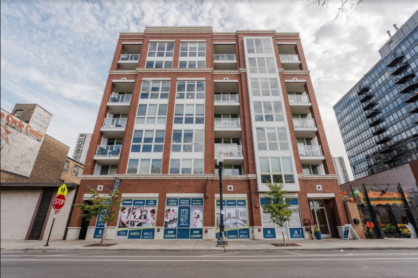Chicago Apartment: 1325 N Wells St