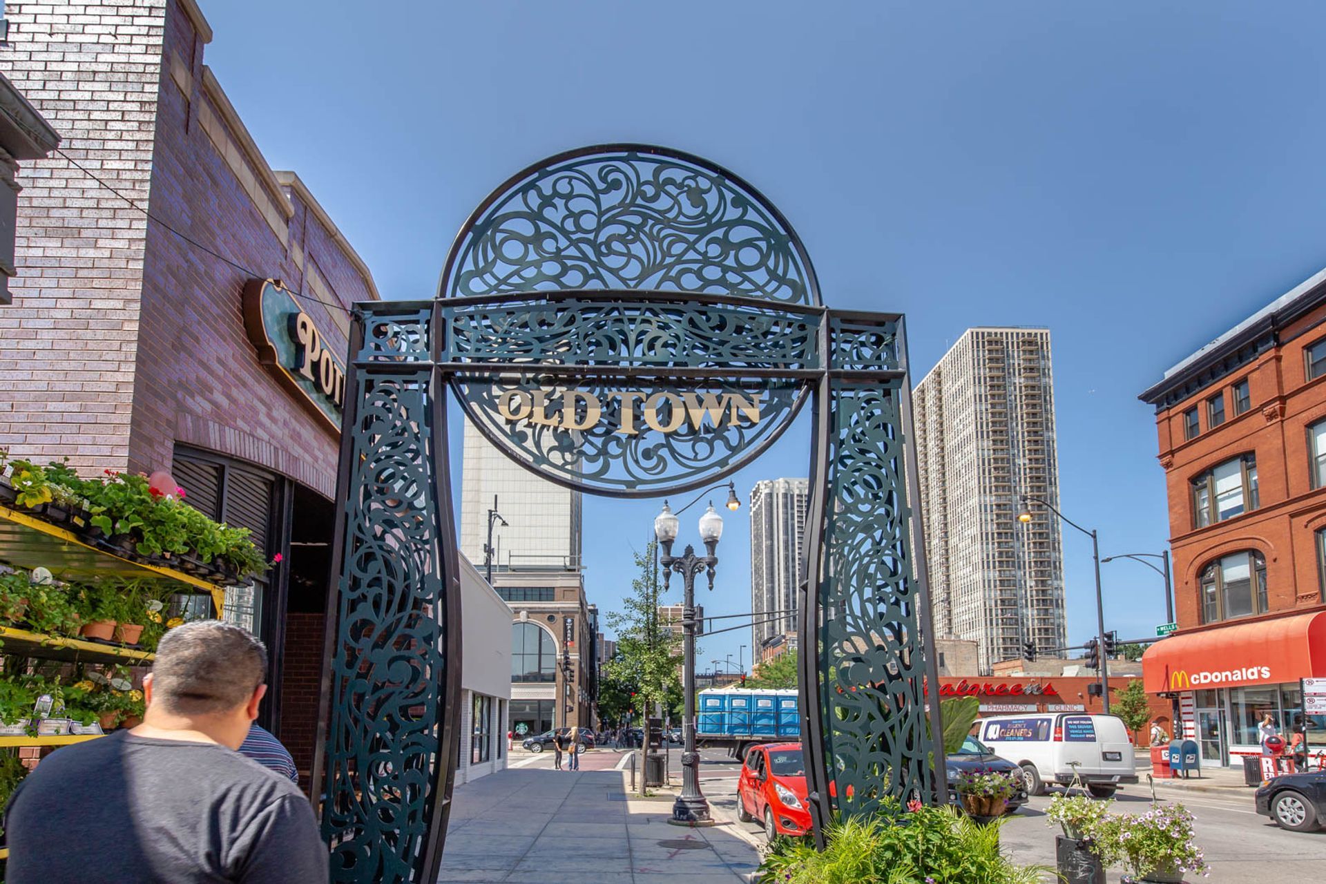 Chicago Apartment: 1552 N North Park Ave