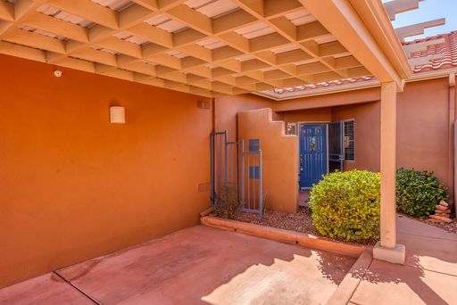 Furnished Nepenthe, 1 Month Minimum – photo 1