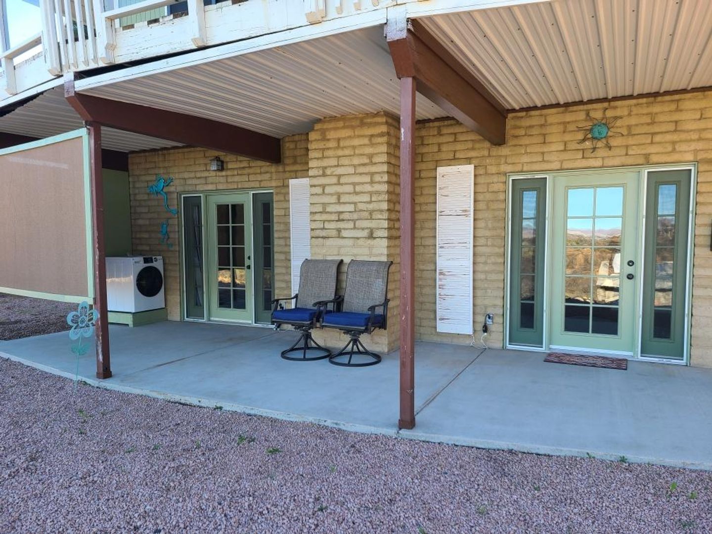 Cottonwood House: 1915 S. Manzanita Trail