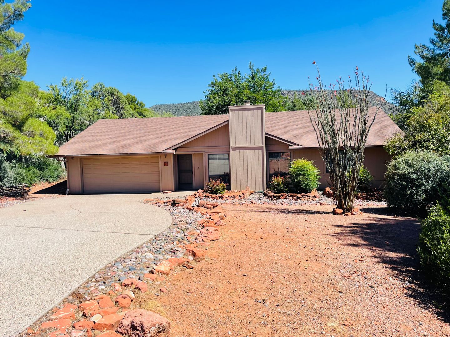 Sedona House: 30 Quartz Drive