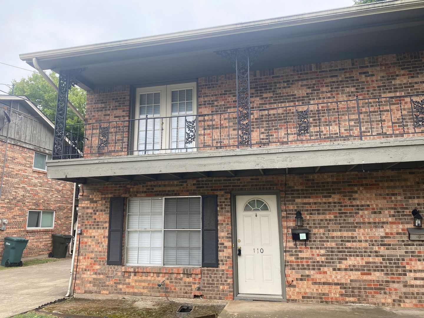 Sherman Apartment: 110-112 Fairview Street