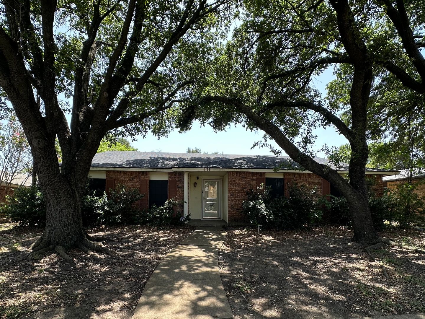 Dallas House: 3138 Tres Logos Ln