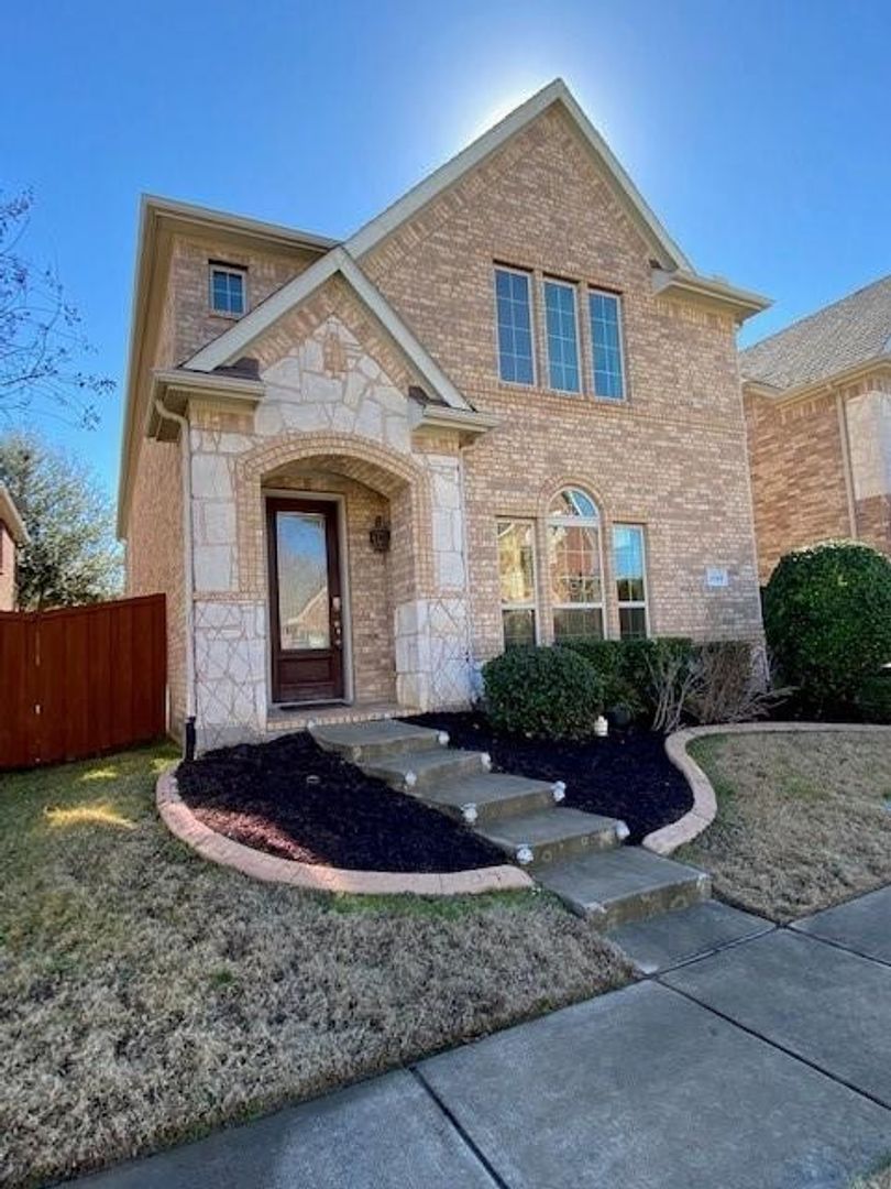 Plano House: 3500 Flat Creek Dr.