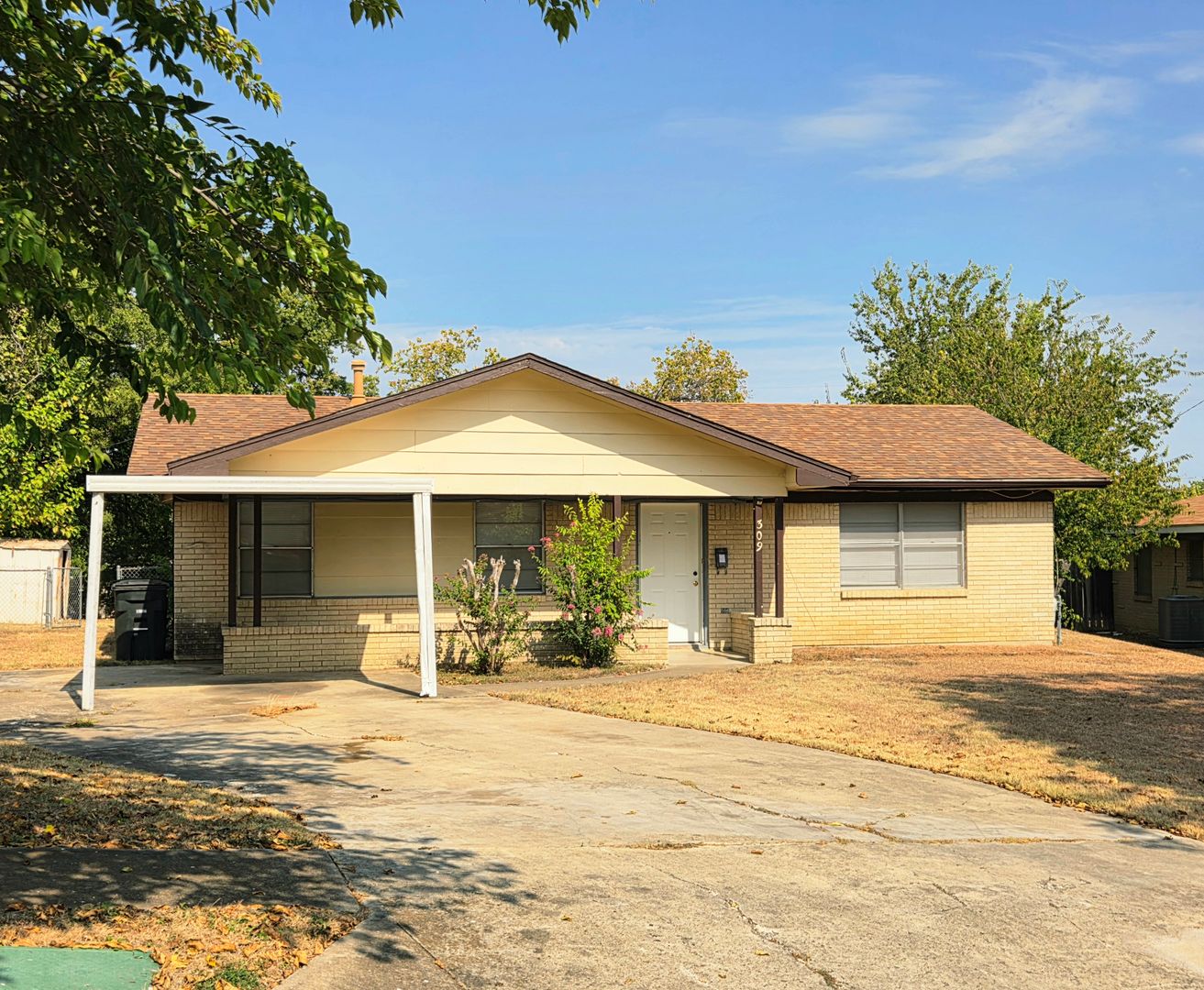 Killeen House: 309 Crystal Dr.