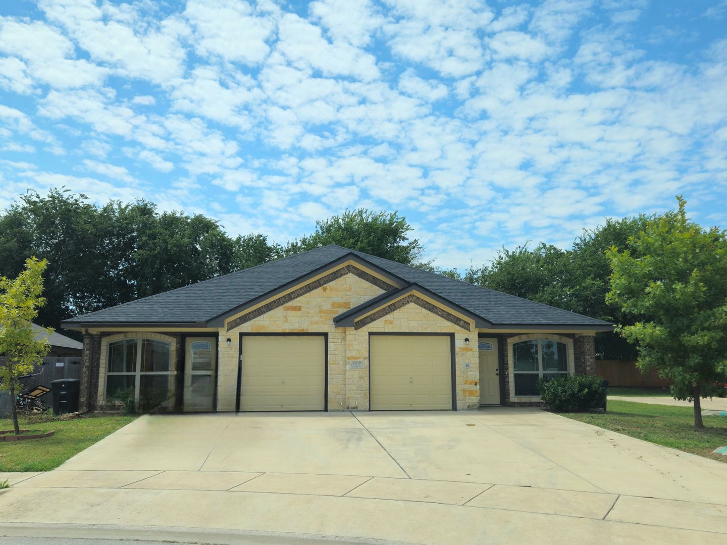 Killeen Apartment: 607 Sladecek Dr.