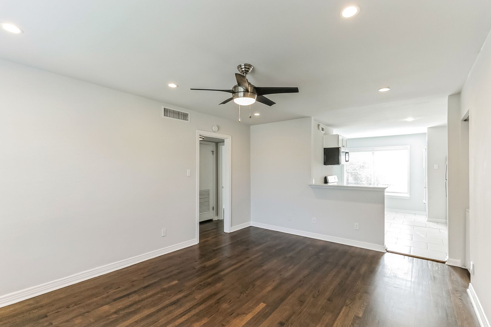 Dallas Apartment: 6202 Gaston Ave