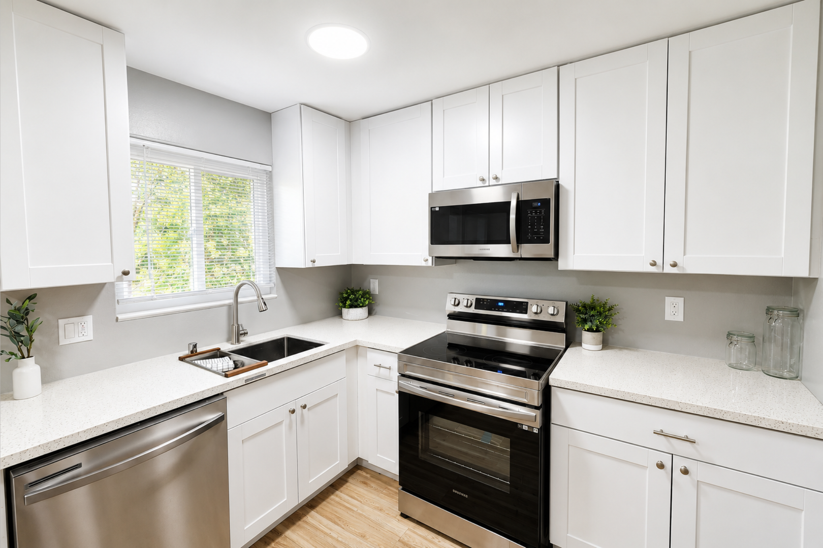 Castro Valley Apartment: 2568 Grove Way
