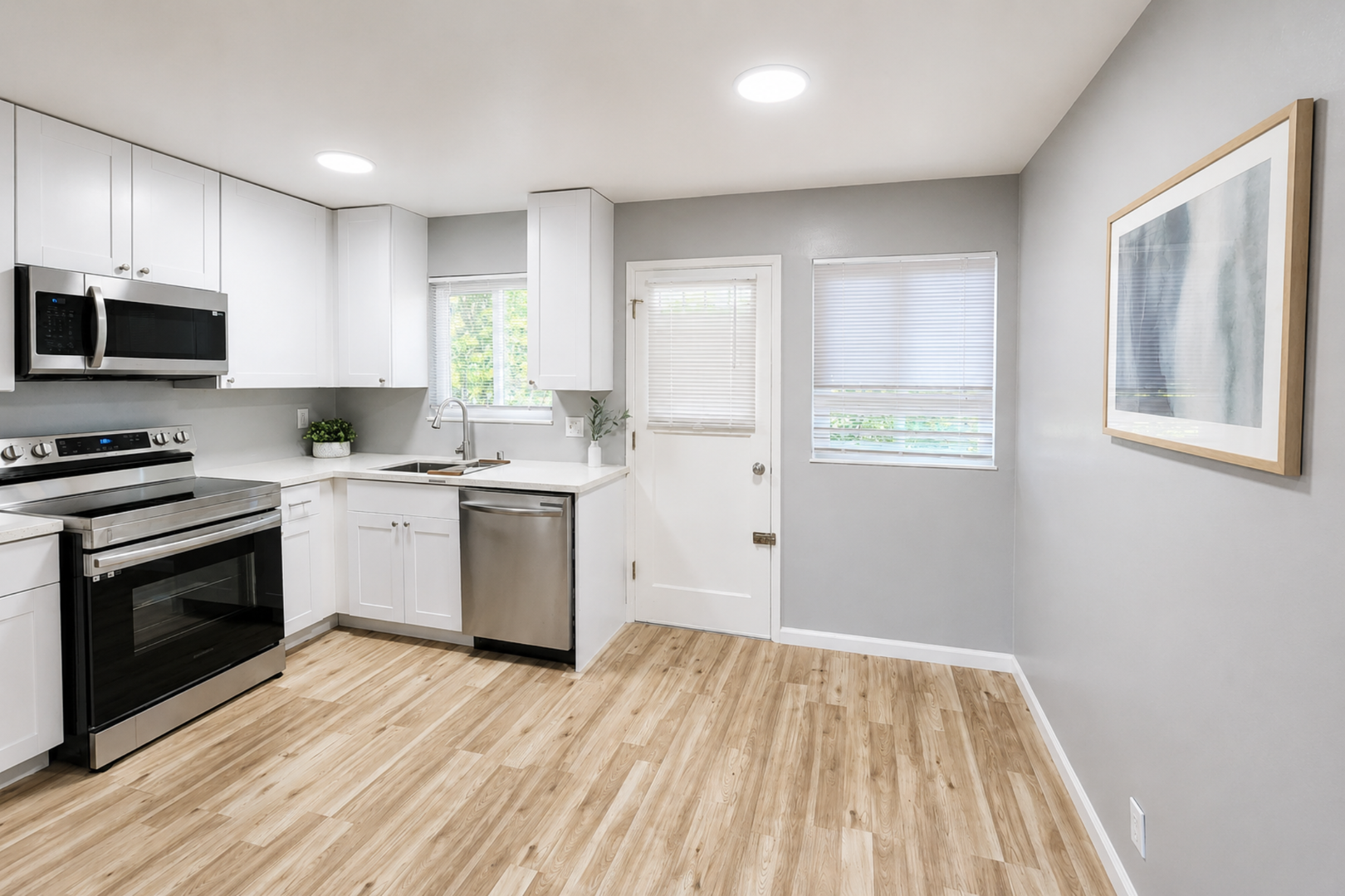 Castro Valley Apartment: 2568 Grove Way