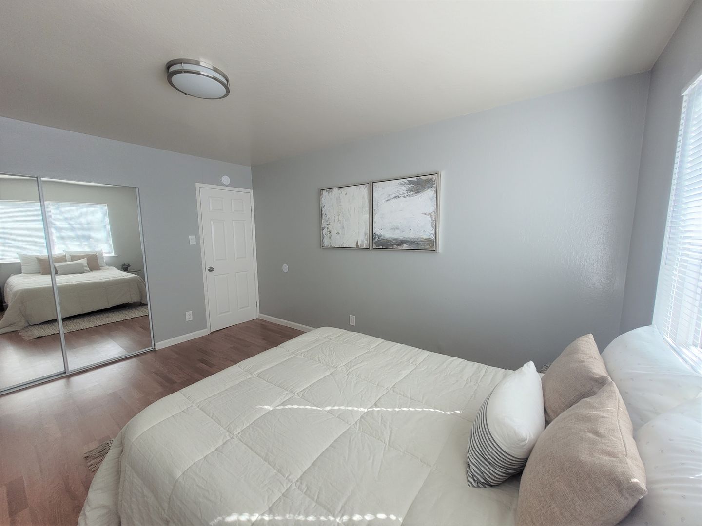 Berkeley Apartment: 1533 Harmon St