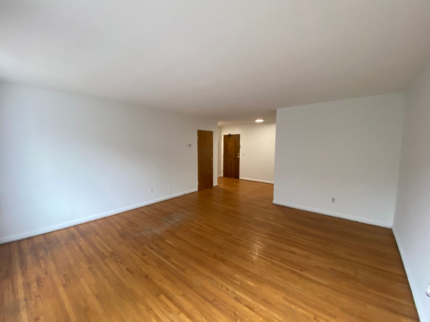 Minneapolis Apartment: 708 University Ave SE