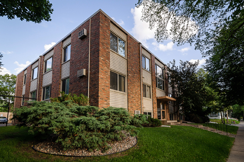 Minneapolis Apartment: 2649 Humboldt Ave S